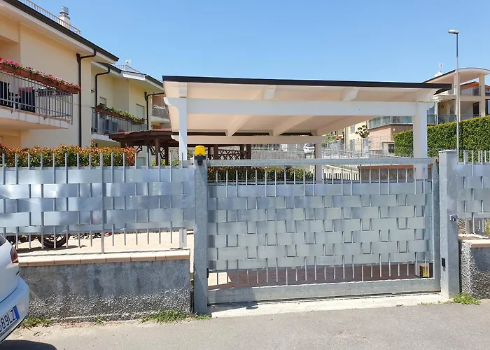 Dimora Dei Visconti Apartamento Sarrotino